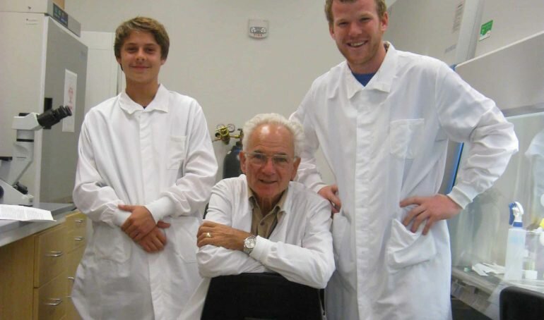 Peter Duesberg on Why Robert Koch’s Postulates are <em>Germ</em>ane to Infectious Diseases